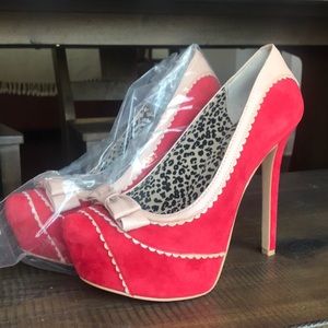 JESSICA SIMPSON HEELS